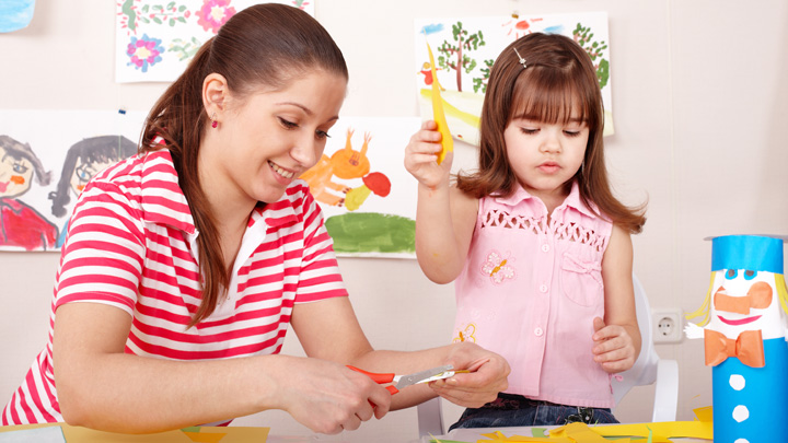 Assistentin in Kindergaerten Krippen und Horten